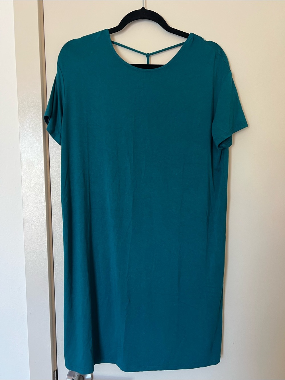 Open Back Short-Sleeve Shift Dress